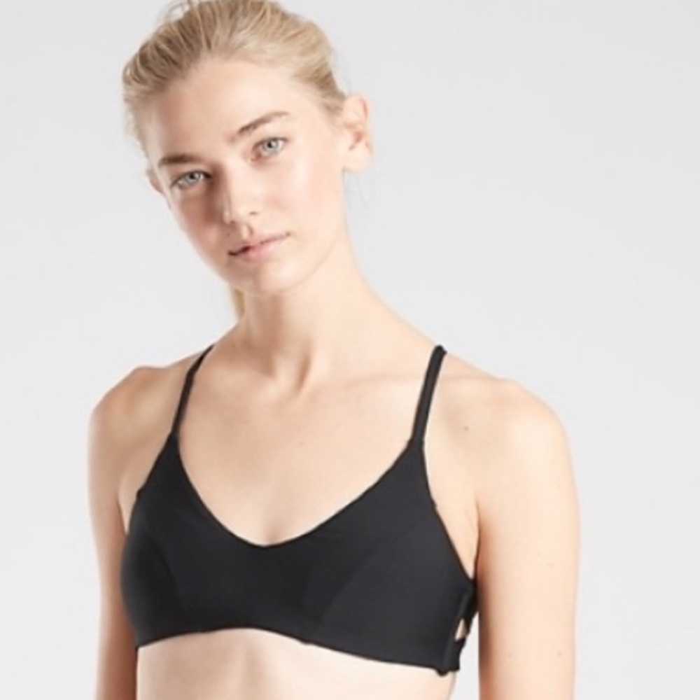 NWT! Athleta Black Triangle Bikini Top A-C - Size Medium 🤿 (TOP ONLY) 511636